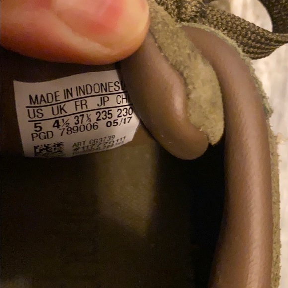 Adidas - Picture 4 of 5